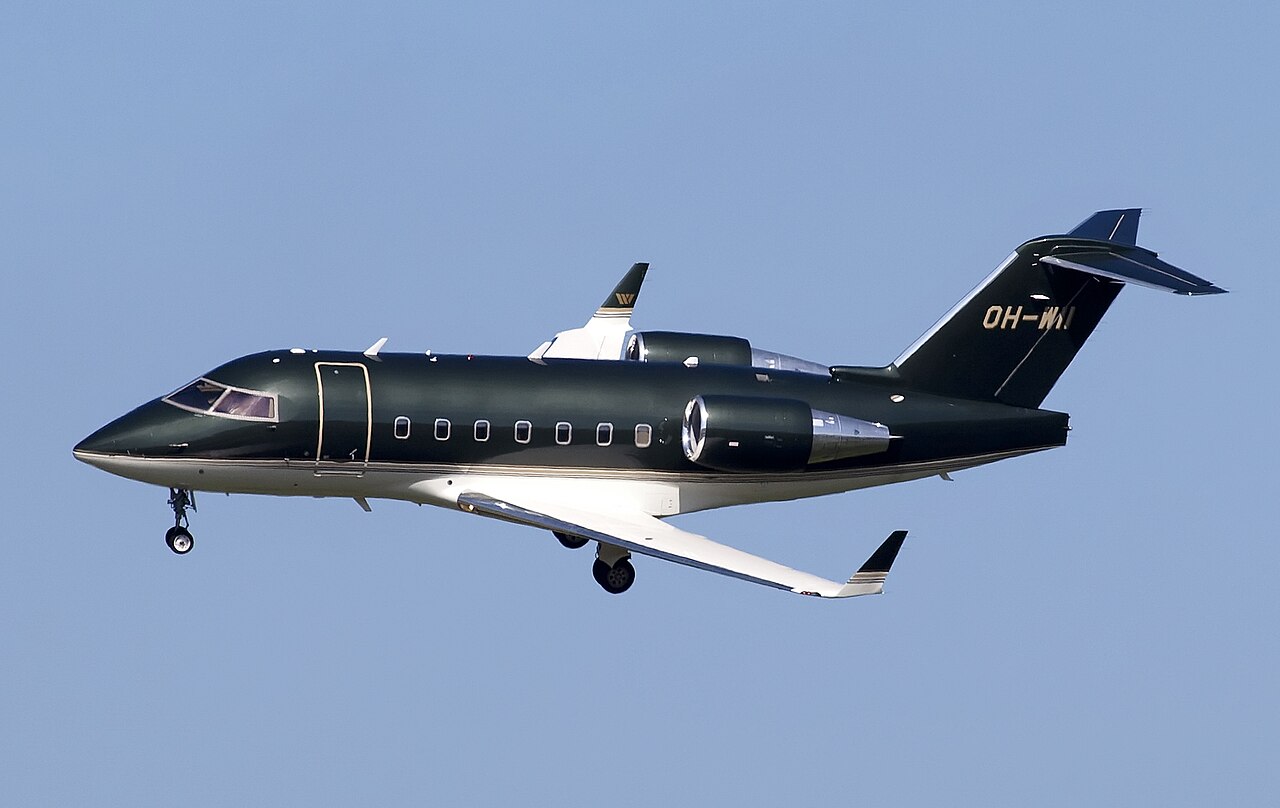 Bombardier Challenger 604 — representative heavy jet aircraft